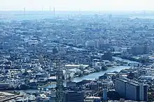 ミッドランドスクエアから見下ろす中川運河と名古屋港(2015年(平成27年)11月)