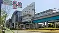 北側からの駅舎
