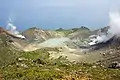 中之島の主峰御岳の火口