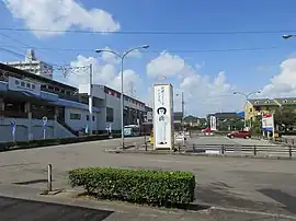 中岡崎駅前