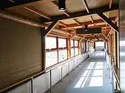 国内でも希少な内部木製ボーディングブリッジ