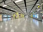 改札階コンコース