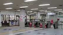 改札口