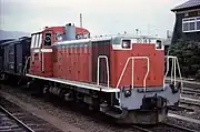 停車中のDD16機関車(1977年)
