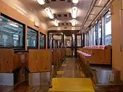モハ2208車内