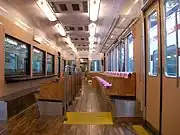 モハ2258車内
