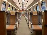 機器更新車のレギュラーシート車内（座席上部換装後）