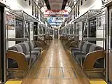 更新車 車内