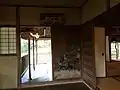 離れ茶室内杉戸絵、羅俘山の扁額
