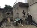 東隣の夕日地蔵
