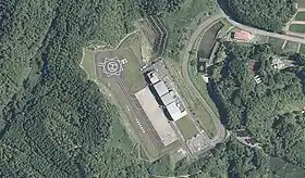 奈良県へリポートの航空写真(2021年)国土交通省 国土地理院 地図・空中写真閲覧サービスの空中写真を基に作成