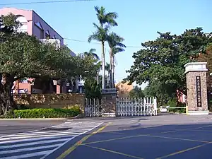 国立台南第二高級中学正門