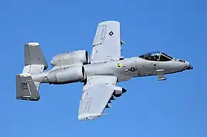 飛行するOA-10A 80-0278号機 (2012年撮影)