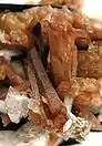 シナモン色
