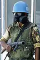 ネパールから派遣された国連軍兵士。フェデラル ライオットガンを装備している。