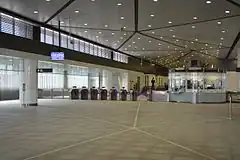 地上改札口