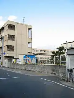 寝屋川市立中央小学校