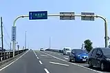 JR信越本線を越えるゆきよし跨線橋（新潟市江南区）