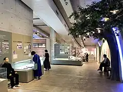 館内
