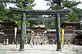 銅鳥居（水盤舎前）