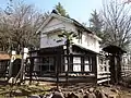 地域の教会のロケーション撮影が行われた、韮崎市民俗資料館の旧小野家蔵屋敷「韮崎宿豪商の蔵座敷」。2014年4月9日撮影。