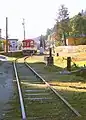 構内を線路終端部より望む。（2002年）