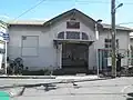 岸里玉出方面の駅舎