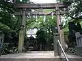 参道の鳥居（2016年7月2日撮影）