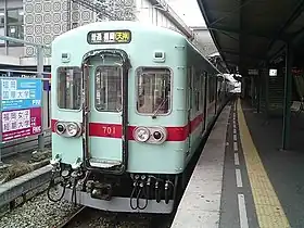 700形