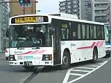 社番2505（いすゞLKG-LV234Q3）上の8508と同形のいすゞ車　上の9243と同様福岡-北九州線の運用から離れ西日本鉄道甘木第二自動車営業所に転属し太宰府ライナーバス旅人　400番で運用されている
