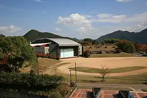童子山公園 総合市民センター