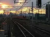 高架複々線上に駅が存在する（2007年9月）