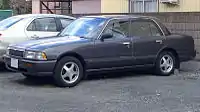 クルー サルーン