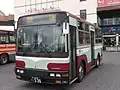 同営業所所属の一般路線車（三菱ふそう・エアロミディMJ）