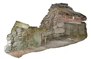 阿波の段の塚穴型石室野村八幡古墳（徳島県美馬市）。胴張り平面形・ドーム状天井・石棚。