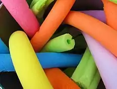 プールヌードル（英語版）