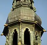 尖塔の丸屋根