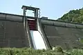 下流より見上げる