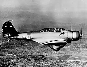 飛行するBT-1 0815号機(VB-6爆撃飛行隊所属、1939年~40年撮影)