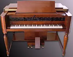 ハモンド・ノバコード（1939年、Hollow Sun修復）