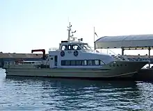 土生港の沼島汽船