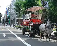 2006年以前の幌馬車。まだイワクラホームの前看板は無い。