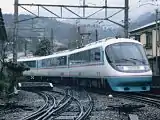 予備運用で「はこね」に運用されるRSE車。通過標識灯が点灯している