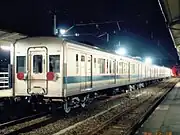 新松田駅で搬入を待つ2051×8（新宿側4両）