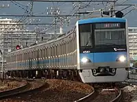 岡部憲明の監修を受けた前面（クハ4561）