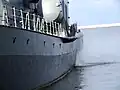 凌波性を高めるナックルとソ連・ロシア艦艇伝統の舷窓を持つロルニクの艇体