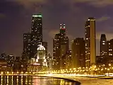 ゴールド・コーストの夜景 (手前はEast Lake Shore Drive District)
