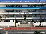 正面入口を見る（2016年1月撮影）