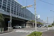 愛知県道23号と間接接続して大高周辺と名高速を連絡。