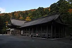 大神山神社奥宮の翼廊